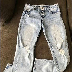 Size 8 refugee distressed jeans